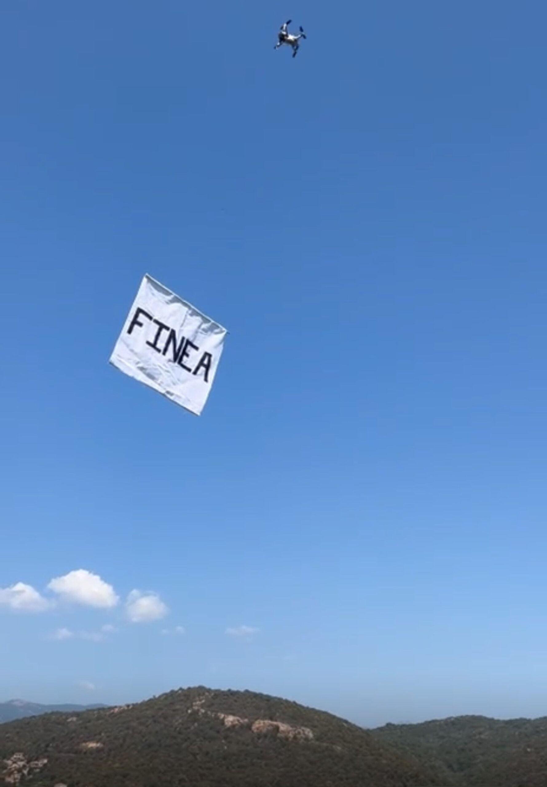 Eté 2025 – L’équipe FINEA sur leurs lieux de vacances….